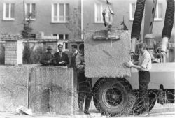 13.08.1963: Jahrestag des Mauerbaus