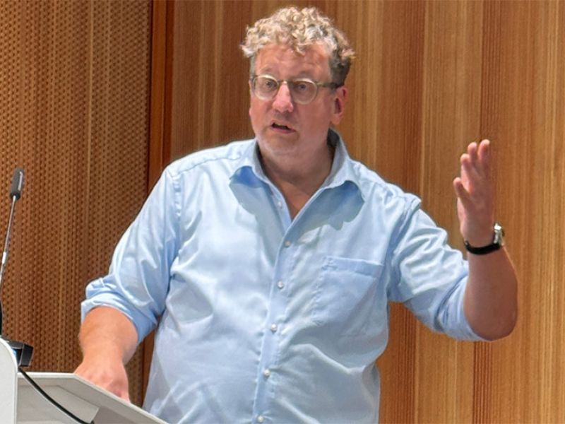 Dr. Jan-Christoph Kitzler vom ARD-Team Tel Aviv. Sein Vortagsthema: „Der Nahostkonflikt – Darstellung eines emotionalisierten und kontroversen Themas unter Berücksichtigung journalistischer Standards und persönlicher Haltung“.